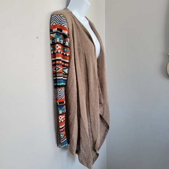 Flying Tomato Women's Small Taupe Brown Draped Front Cardigan Long Sleeve Aztec - Picture 3 of 5